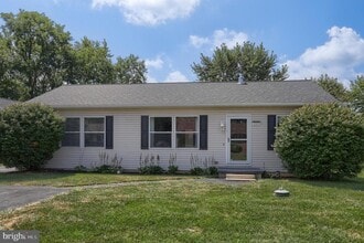 Building Photo - 112 Lynmar Ave