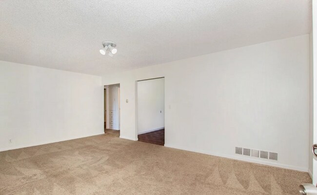 Foto del edificio - Charming 4-Bedroom Home in Fort Collins!