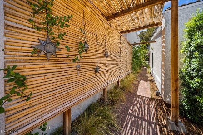 Building Photo - 3027 Bel Air Dr
