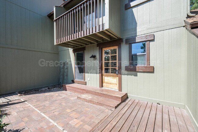 Foto del edificio - 4608 Greenbriar Ct