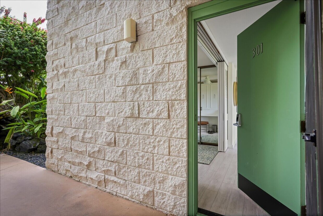 Foto principal - 2 Bedroom 2 Bath Furnished Condo