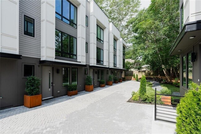 Foto del edificio - 1160 Ormewood Ave SE