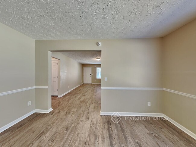 Building Photo - 5183 Tew Ln SW