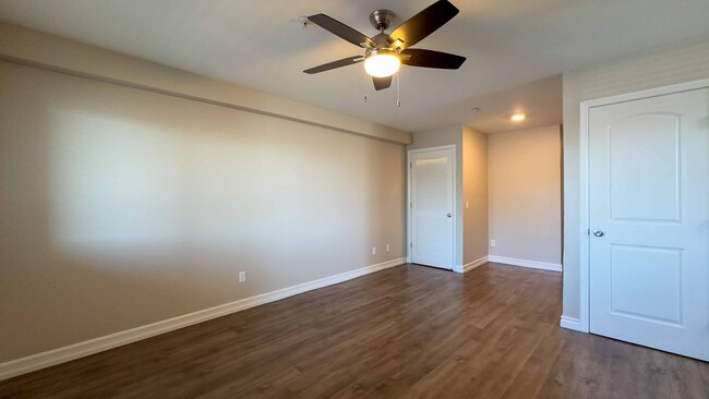 Interior Photo - 4388-4394 Delta Street