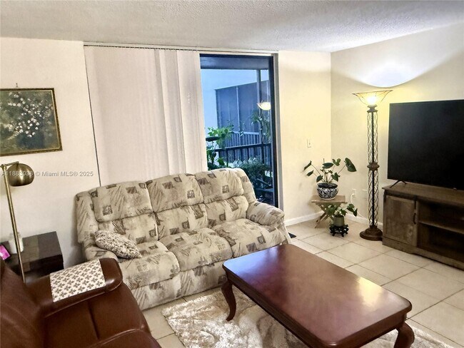 Foto del edificio - 8760 SW 133rd Avenue Rd