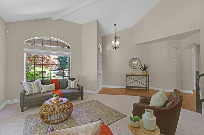 Foto del edificio - 706 Endsliegh Ct