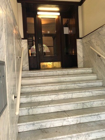 Foto del edificio - 5302 S Cornell Ave