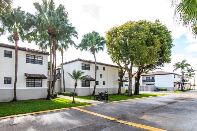 Foto del edificio - Legacy Palm Isle