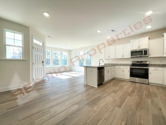 Foto del edificio - 6429 Granite Quarry Dr