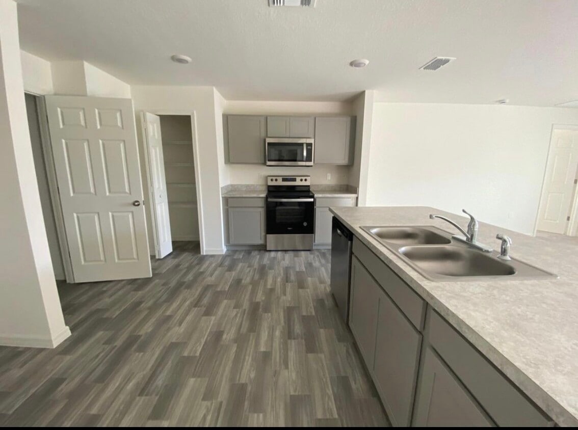 Foto del edificio - 4602 SW Quezon St