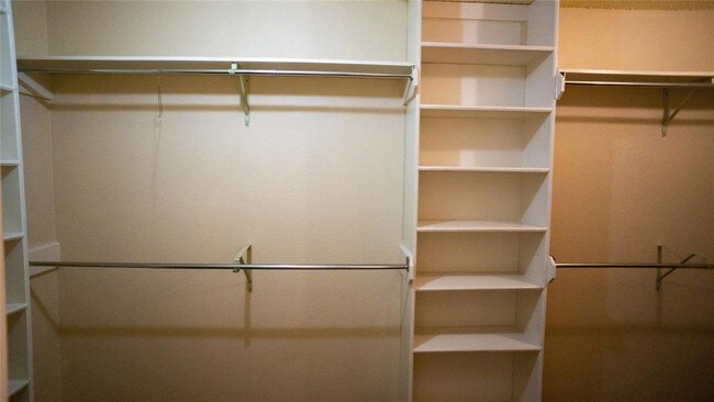 Building Photo - 507 Baylor Dr