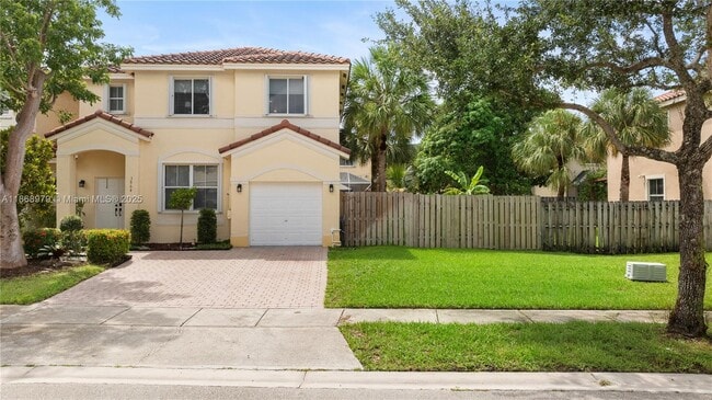 Foto del edificio - 3864 SW 169th Terrace