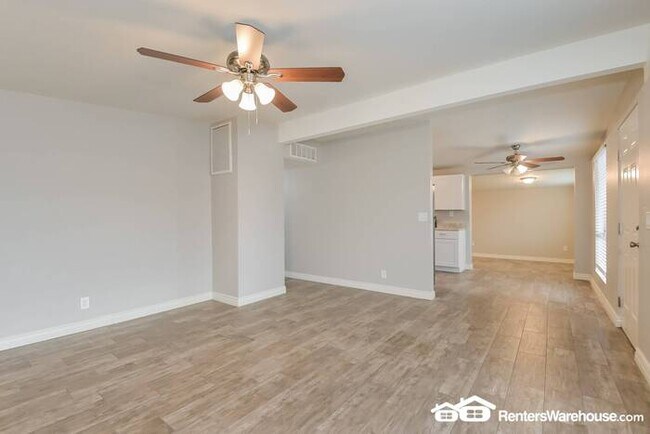 Building Photo - For Rent 3 Bedroom 2 Bath Home Newly Remod...