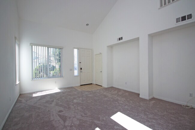 Foto del edificio - 2911 Spruce Ct