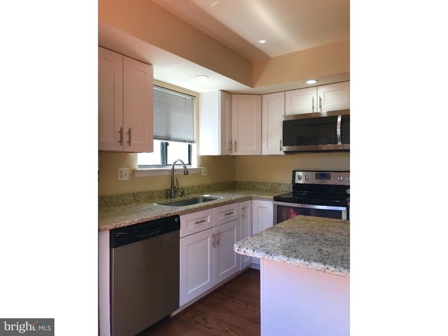 Building Photo - 130 Drakes Drum Dr