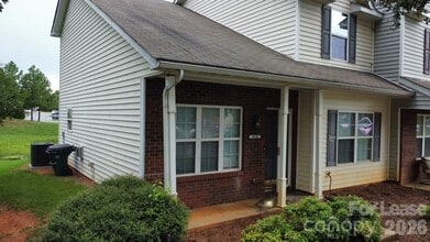 Building Photo - 10131 Ballyclare Ct