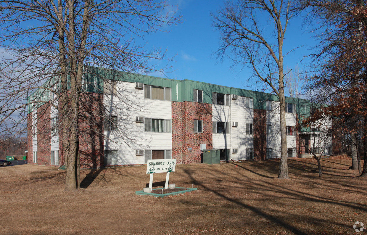 Primary Photo - Sunburst Apartments