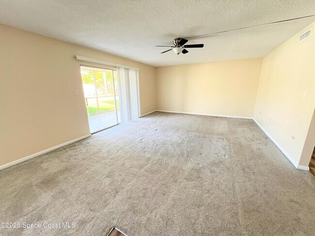 Foto del edificio - 5801 N Atlantic Ave