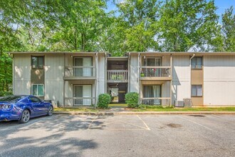Building Photo - 2260 Sunderland Rd