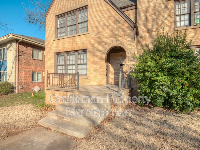 Building Photo - 1801 NW 22nd St