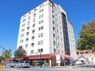 Foto principal - 131 E Broad St