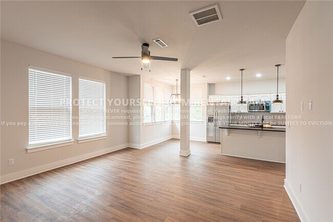 Foto del edificio - 1047 S Laramie Hts