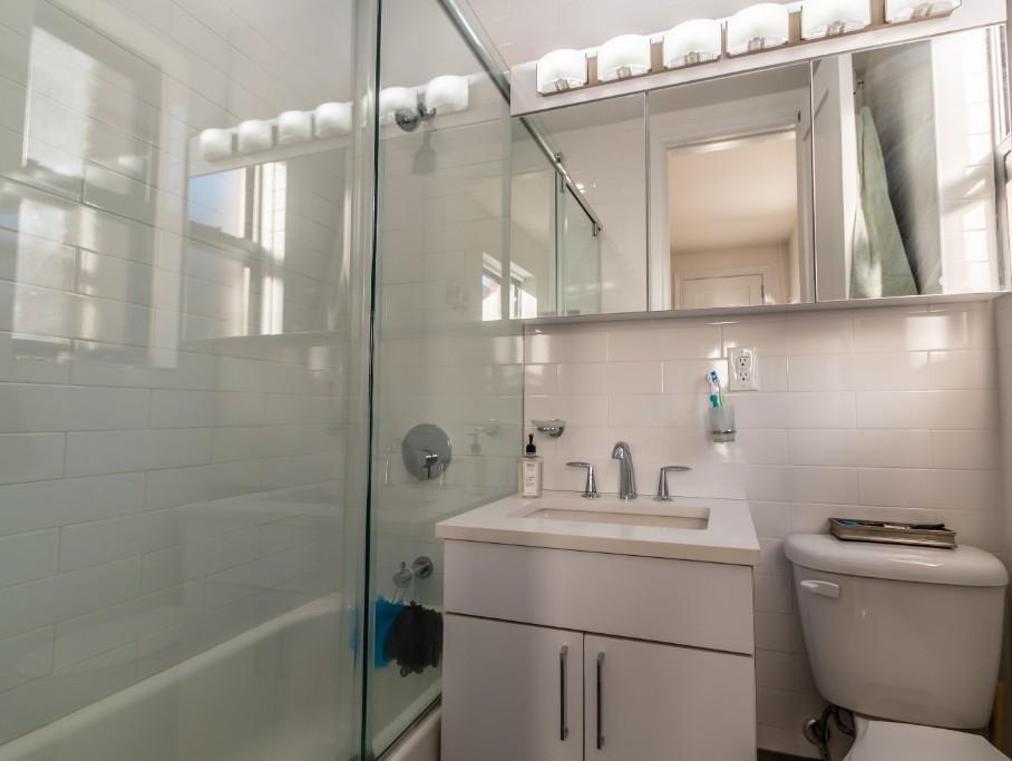 Foto del edificio - 71 W 12th St