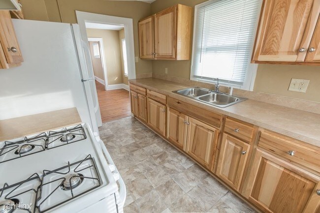 Foto del edificio - 2 br, 1 bath House - 2947 Penn Avenue N