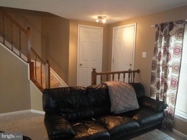 Building Photo - 15065 Maple Glen Ct