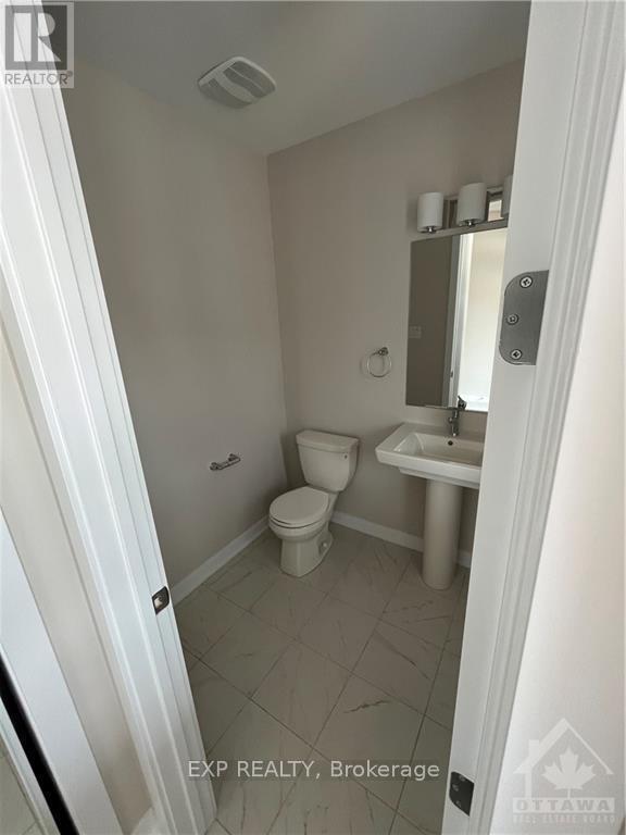Building Photo - 327 Canadensis Ln