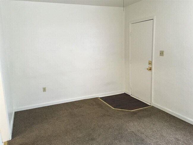 Building Photo - 1440 Hudson St