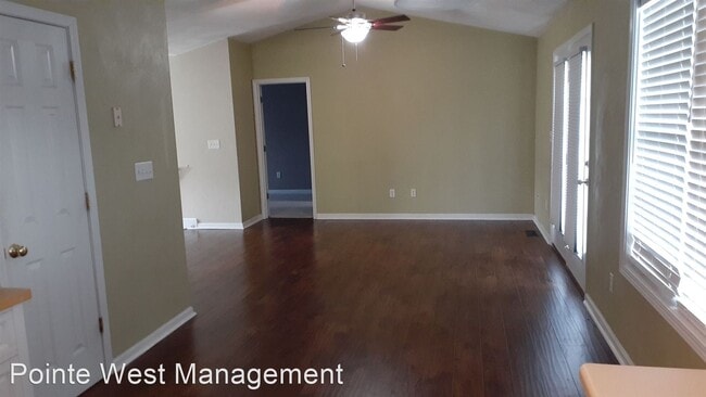 Building Photo - 4 br, 3 bath House - 990 New Village Drive