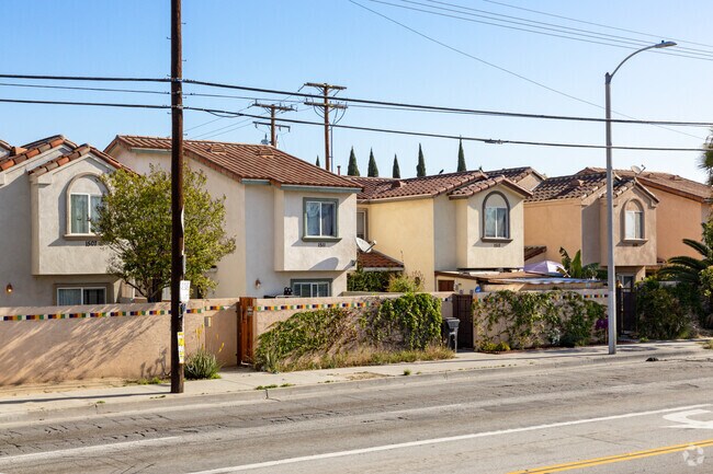 Foto del edificio - 1503-1641 E Gage Ave