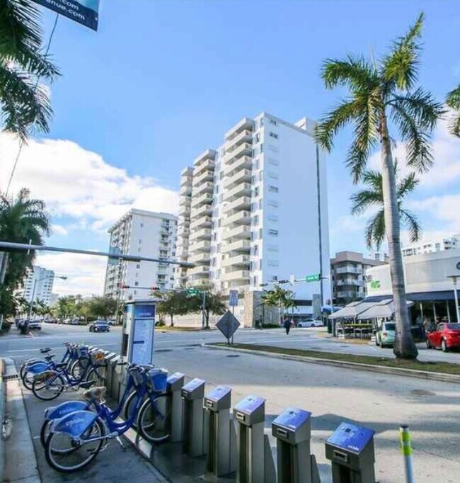 Foto del edificio - 1331 Lincoln Rd