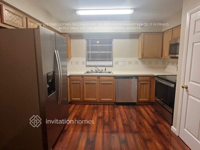 Foto del edificio - 341 Santiago Ct