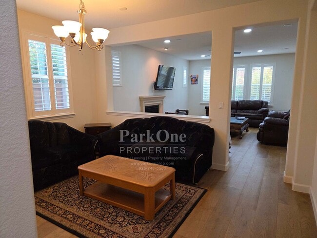 Foto del edificio - Beautiful 4 Bed 2.5 Bath Cul-de-Sac Home in San Ramon