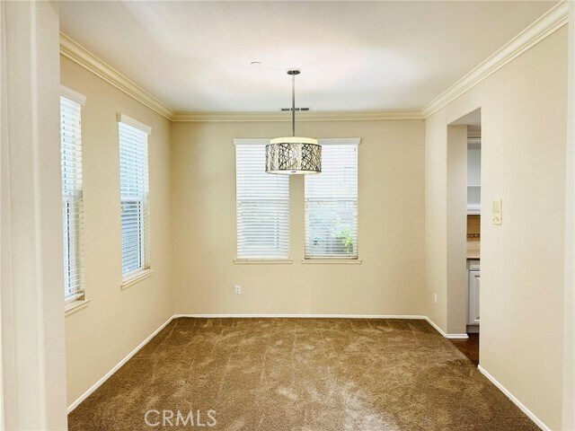 Foto del edificio - 26035 Newport Ave