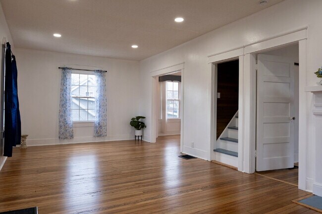 Foto del edificio - Beautifully Renovated Home in the Heart of Carthage – Character, Charm, and Modern Updates