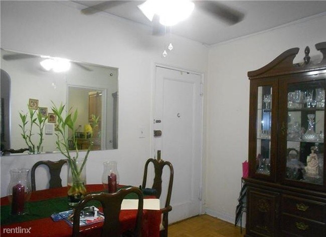 Building Photo - 470 N Broadway