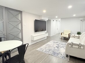 Building Photo - 1297 Aubin Rd