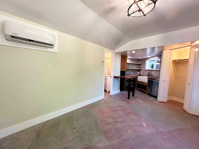 Building Photo - 119 S Alvarado St