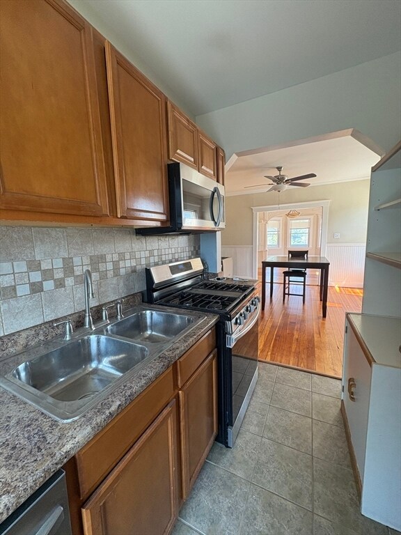 Primary Photo - 322 Wood St