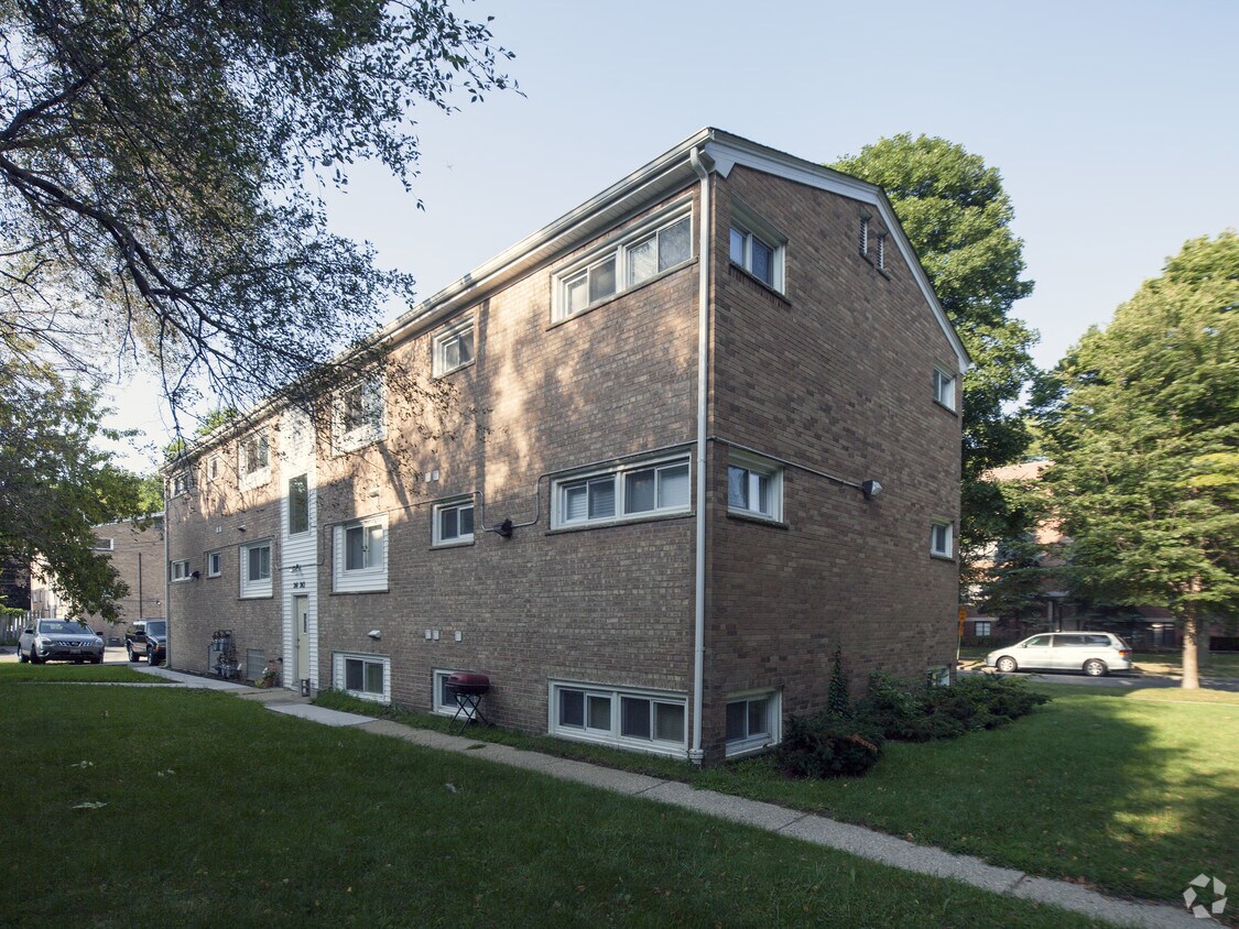 Building Photo - 243 Callan Ave