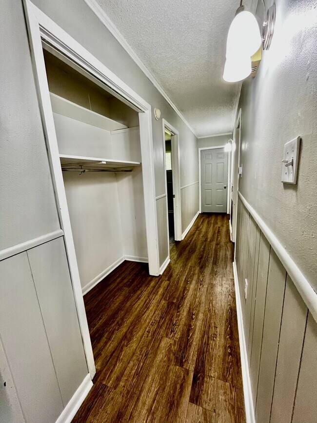 Foto del edificio - 602 N Cross St