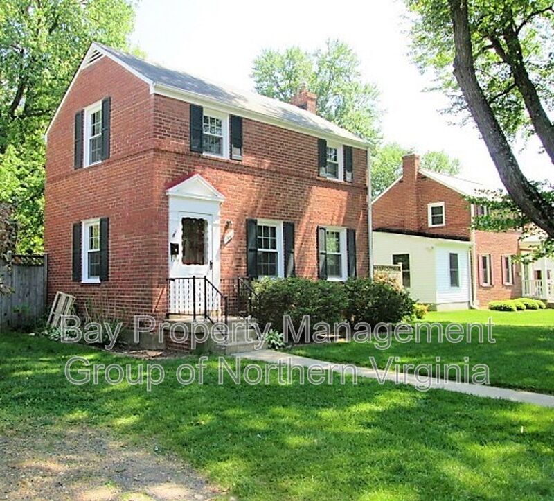 1461 LANCASTER St N, ARLINGTON, VA 22205 House Rental in ARLINGTON, VA