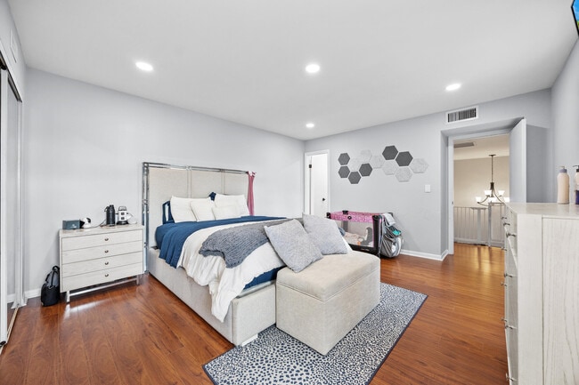 Foto del edificio - 12049 Basin St N