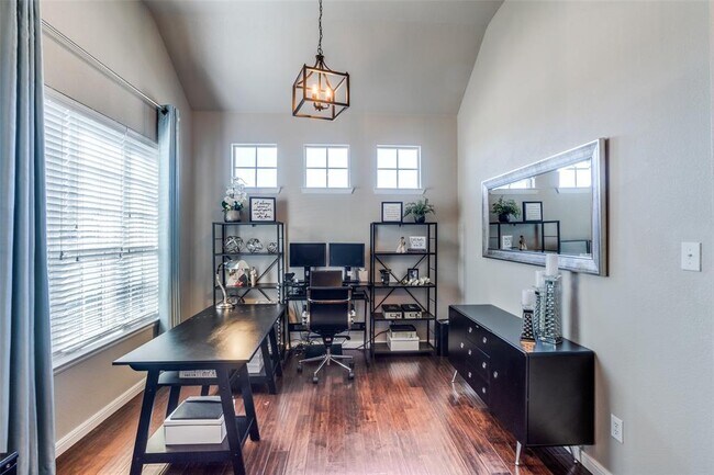 Foto del edificio - 3208 Thicket Dr