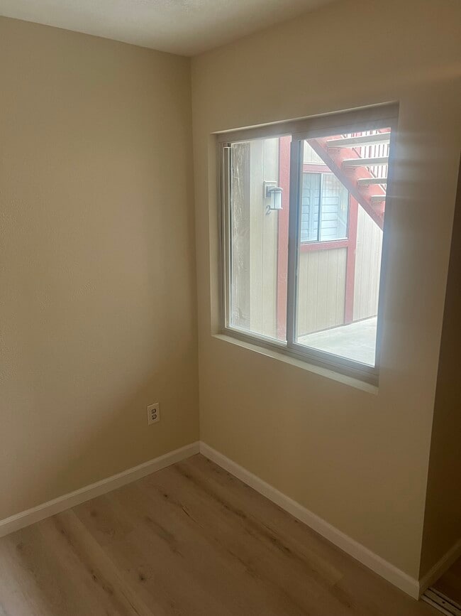 Building Photo - 5543 Adobe Falls Rd