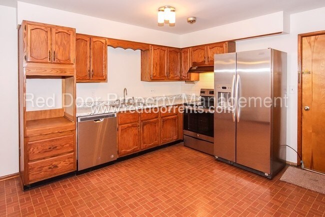 Building Photo - 111 Lantern Ln