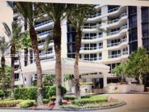 Building Photo - 21205 Yacht Club Dr